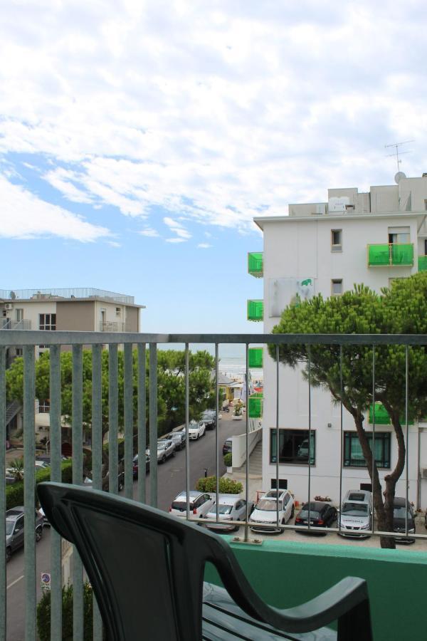 Hotel Palme Lido di Jesolo Exterior foto